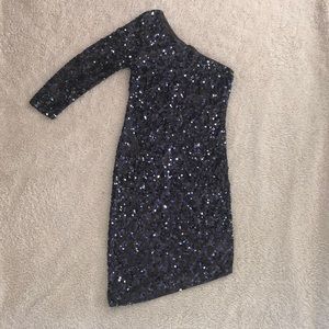 Alice + Olivia Nicky One Shoulder Asymmetrical Sequin Dress, Size 4.